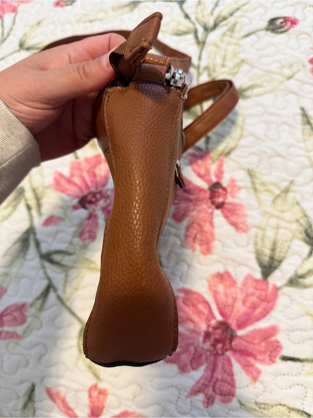 Roots 73 Brown Faux Pebbled Leather Crossbody Purse Bag - Picture 7 of 14